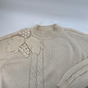 Vintage Tamblyn Wool Blend Sweater Cream 3D Grapes Appliqué Cable Knit Women M